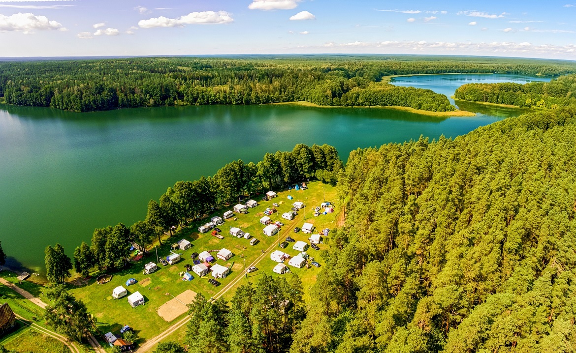 Dluzek, camping au bord du lac