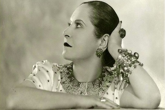 Exposition « Helena Rubinstein, première dame de la beauté » à Cracovie