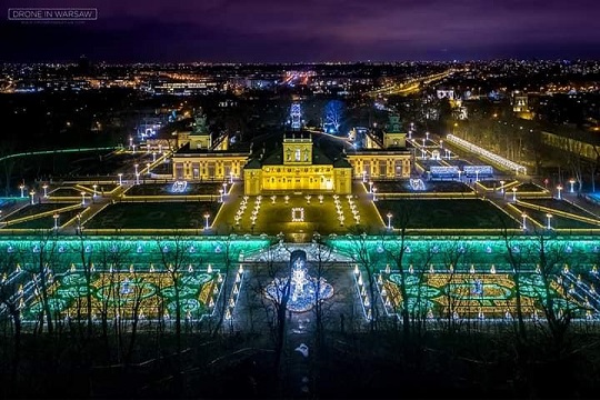 Illumination du palais Wilanow et de ses jardins
