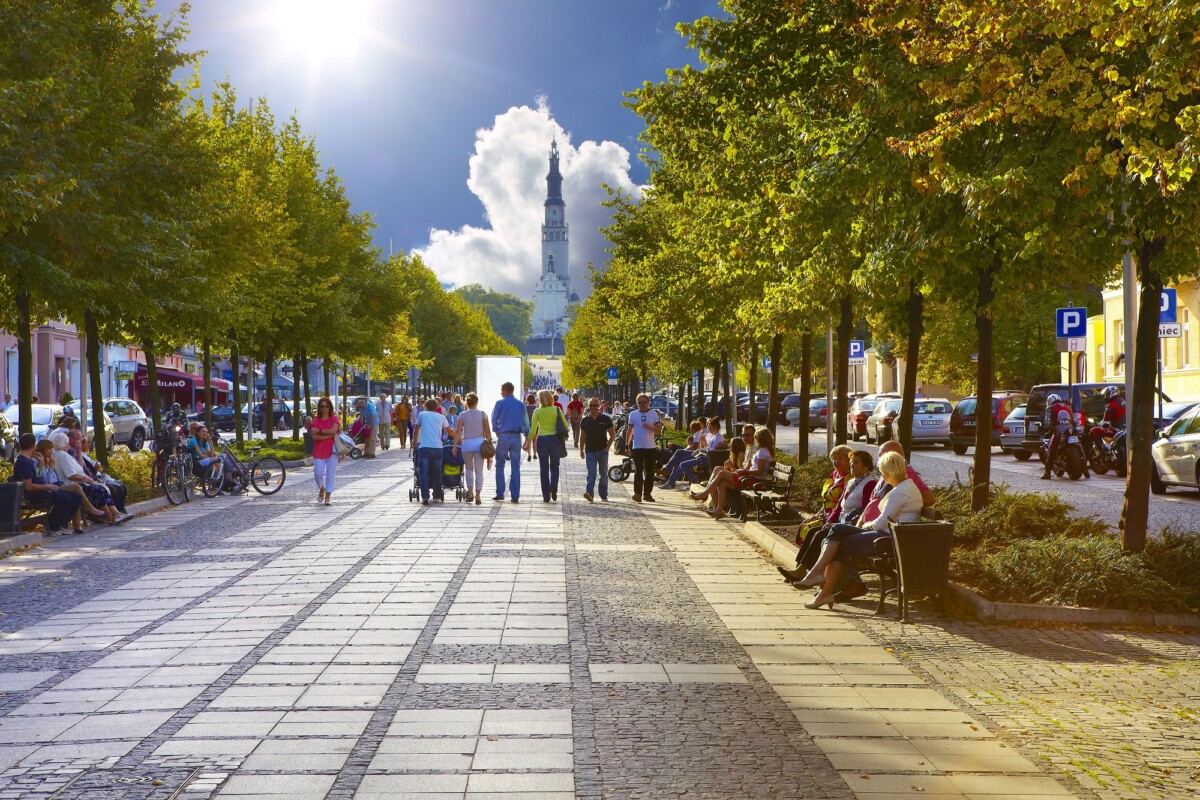 Avenue de la Très Sainte Vierge Marie